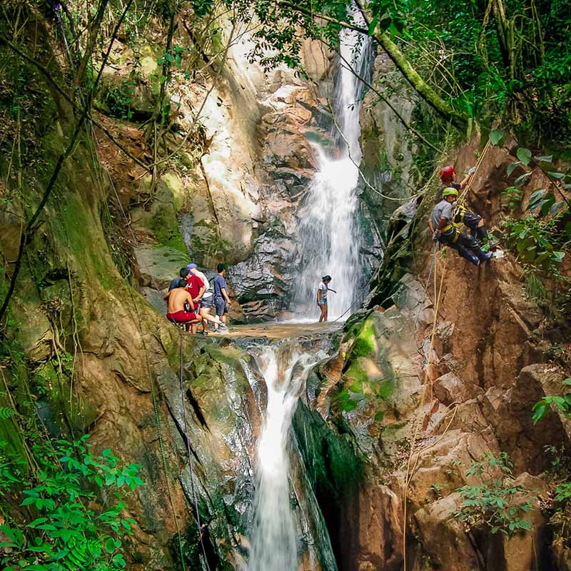 borgoña2 Catarata Borgoña ruta de aventura en La Merced.